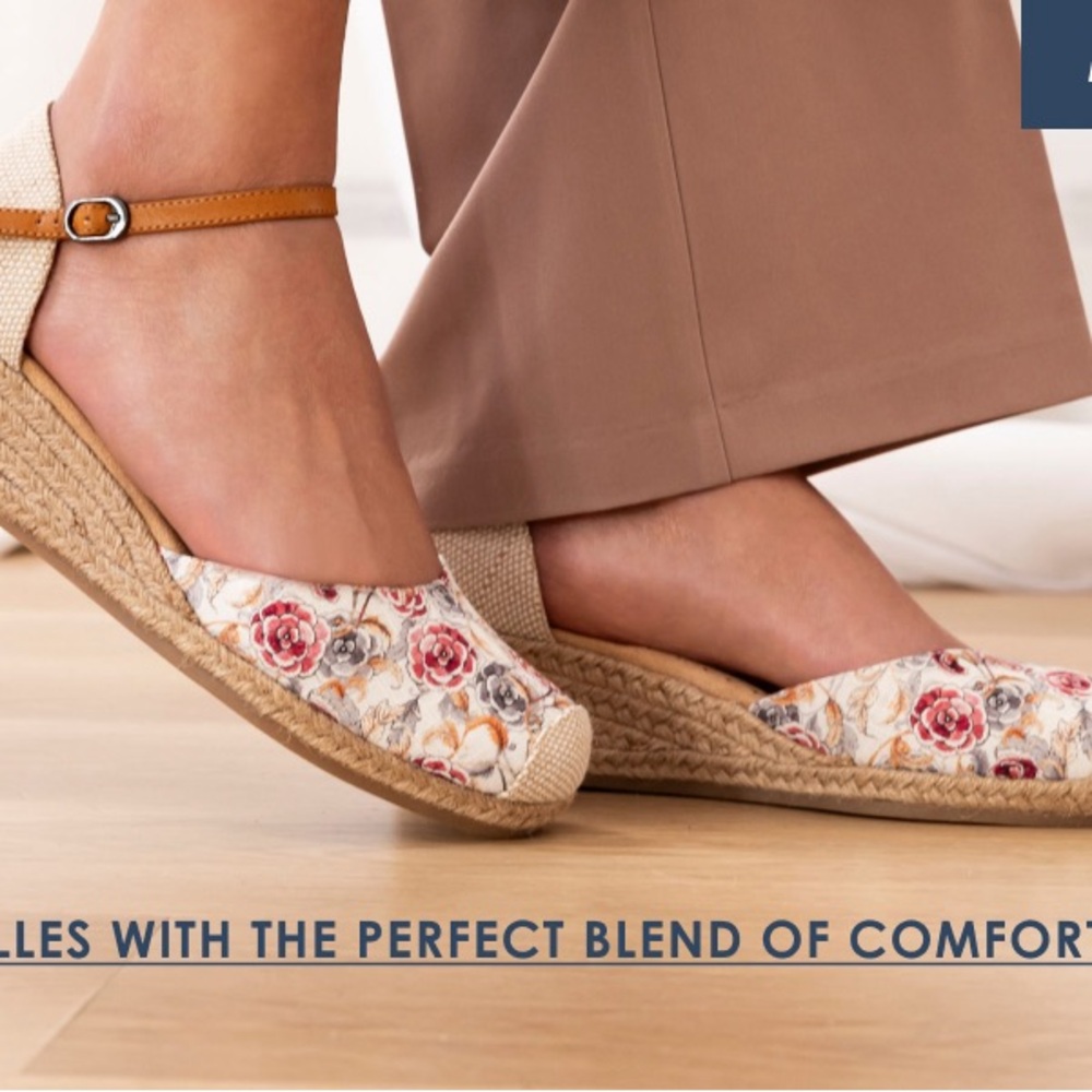 Floral Espadrille WHITE MOUNTAIN Wedge Sandals